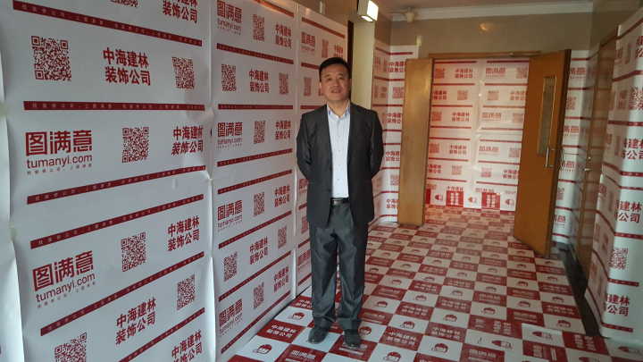 中海建林裝飾公司總經理劉家宸先生接受央視采訪工地現場
